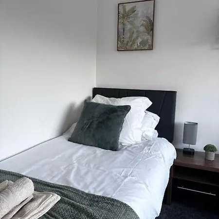 Holiday home Town Centre 3 Bed House Parking *